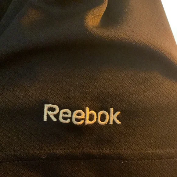Pittsburgh penguin Reebok polo shirt, extra-large, black with gold trim - Picture 5 of 6
